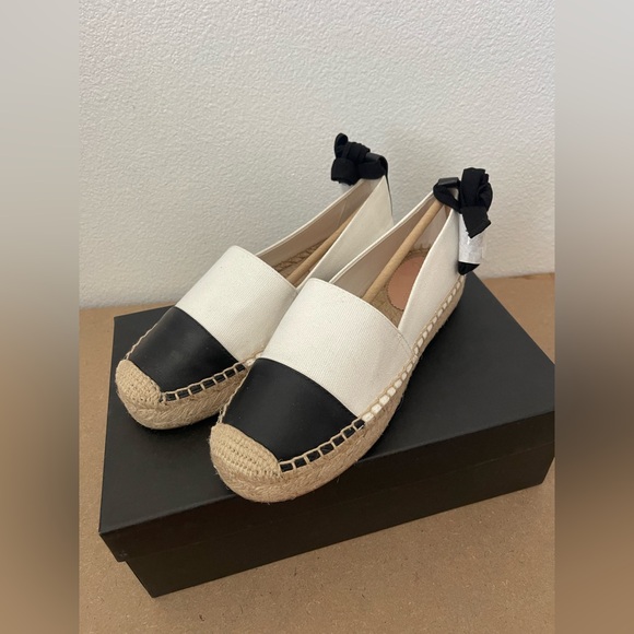 J Crew Black & White Cap Toe Canvas Espadrille Lace-Up Flats Sz 6.5 - Picture 1 of 7